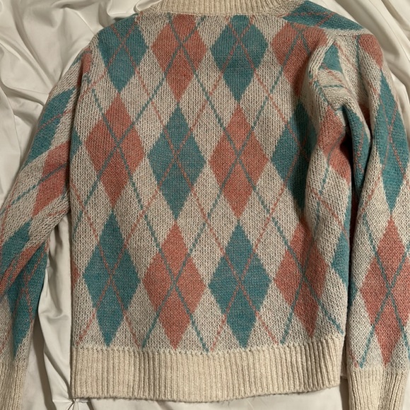 Women’s Sweater/Cardigan - Picture 3 of 3